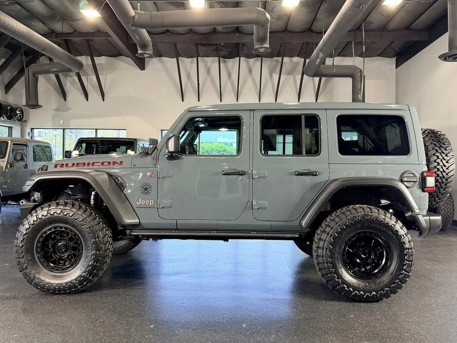 2026 Jeep JL Wrangler - Image 9 of 31