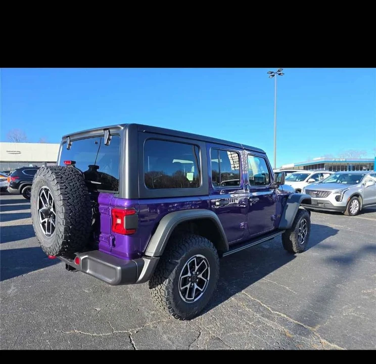 2026 Jeep JL Wrangler - Image 7 of 17