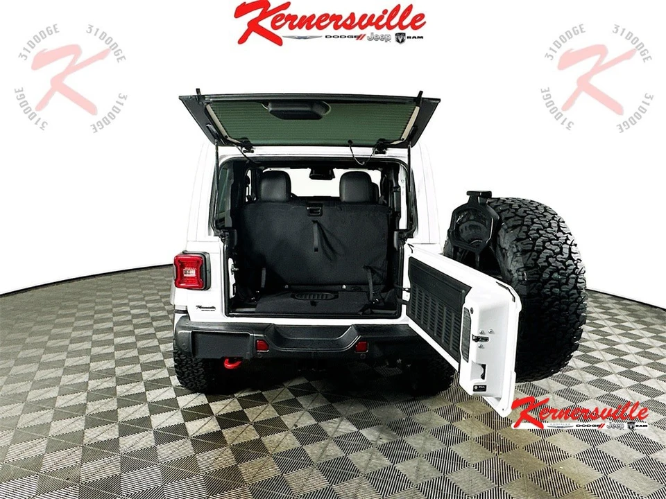 2026 Jeep JL Wrangler - Image 16 of 21
