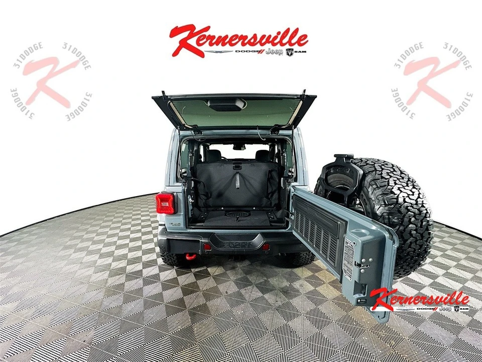 2026 Jeep JL Wrangler - Image 15 of 20