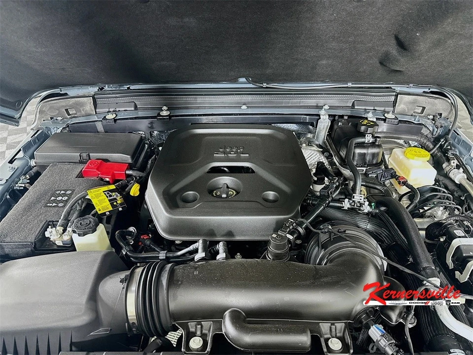 2026 Jeep JL Wrangler - Image 17 of 20