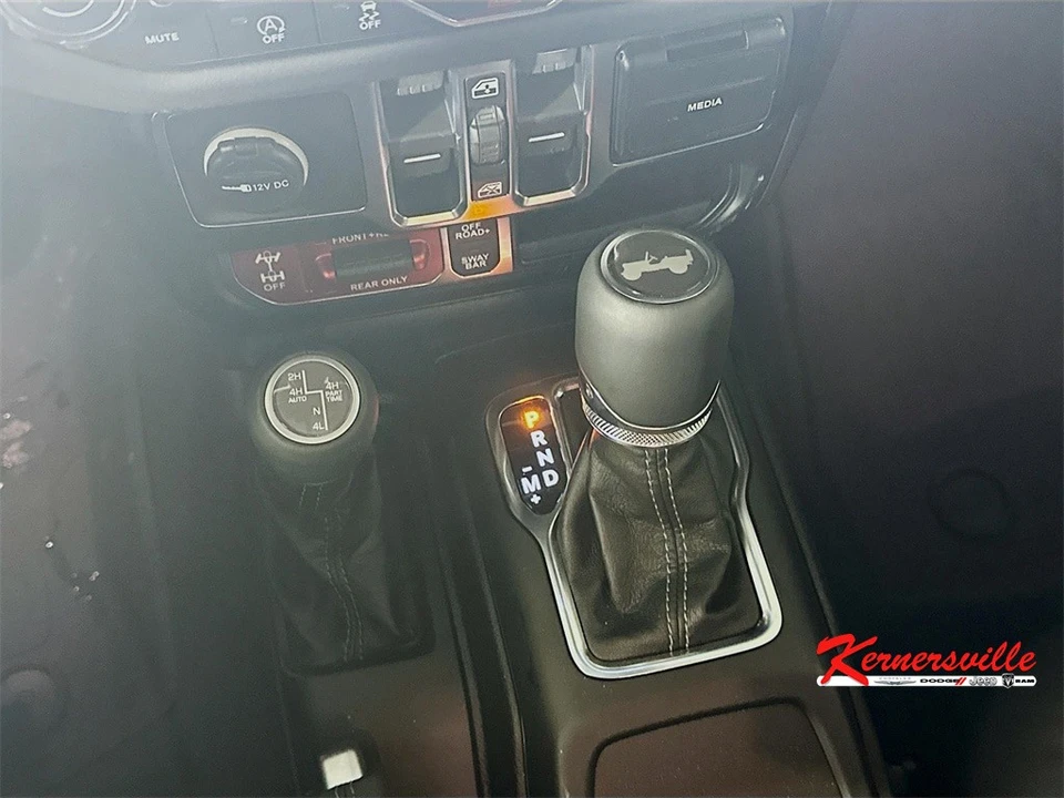 2026 Jeep JL Wrangler - Image 12 of 21
