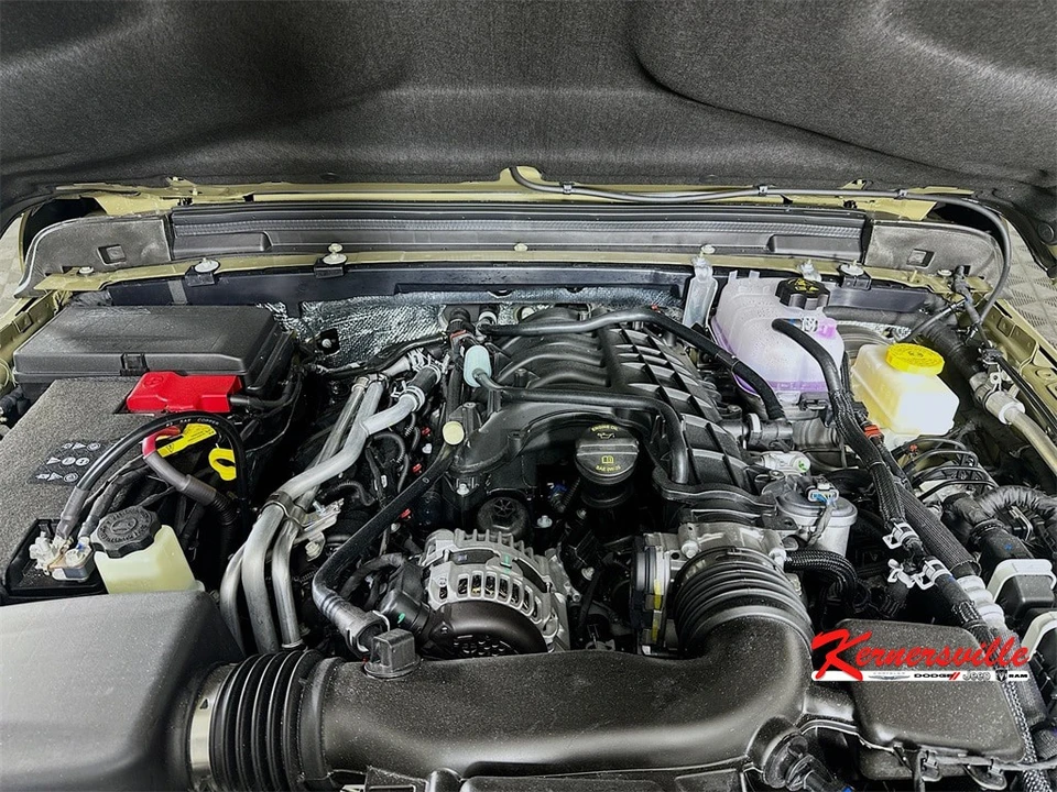 2026 Jeep JL Wrangler - Image 18 of 21