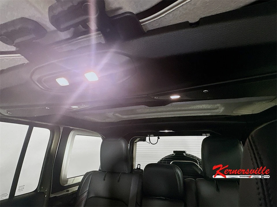 2026 Jeep JL Wrangler - Image 14 of 21