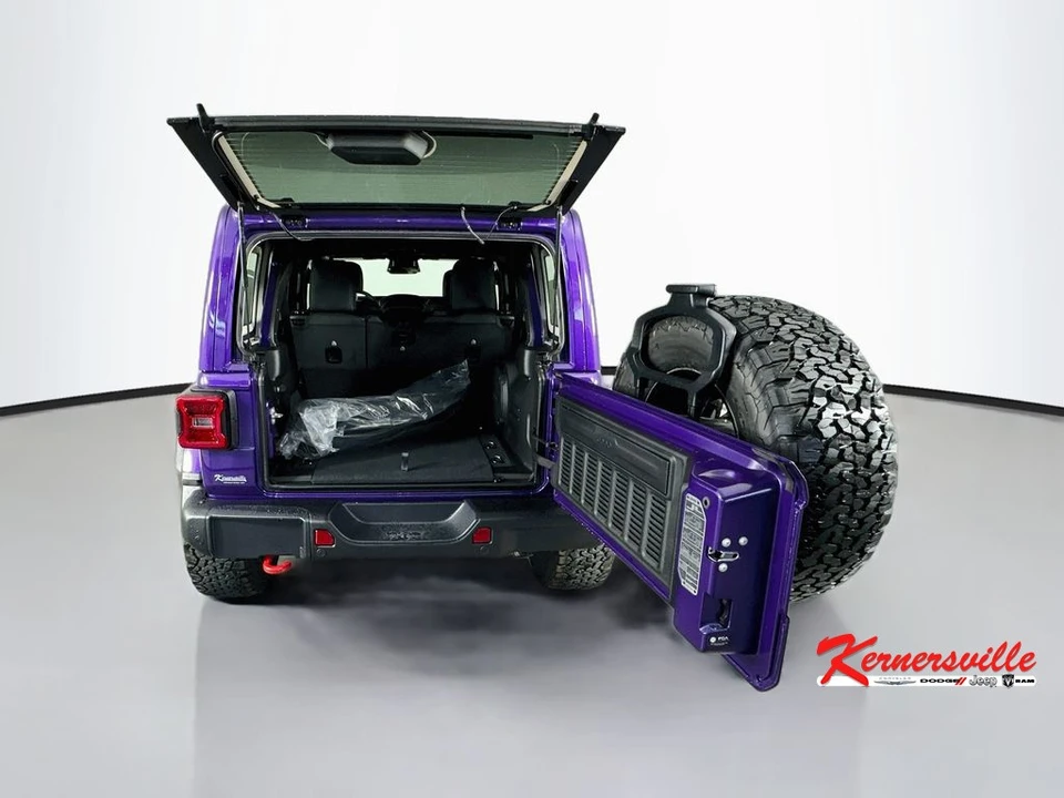2026 Jeep JL Wrangler - Image 15 of 22