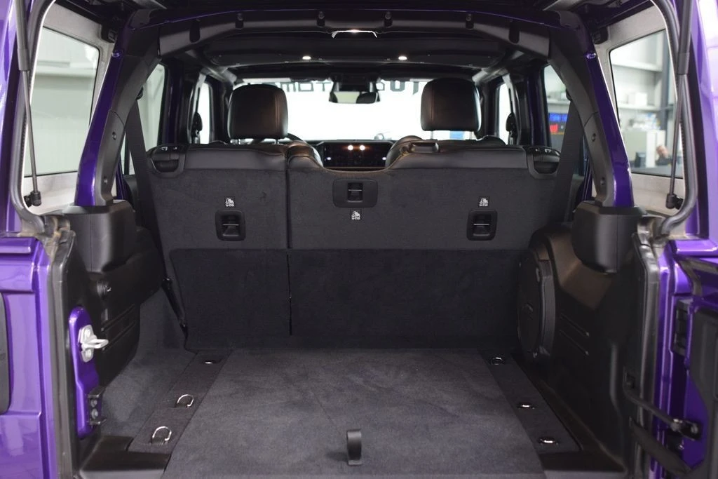 2026 Jeep JL Wrangler - Image 24 of 31