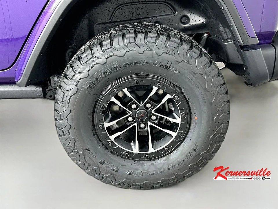 2026 Jeep JL Wrangler - Image 16 of 22