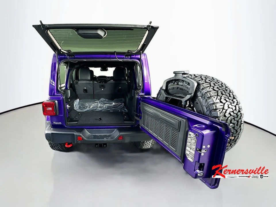 2026 Jeep JL Wrangler - Image 15 of 22
