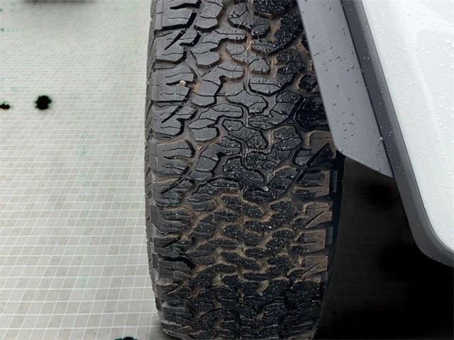 2026 Jeep JL Wrangler - Image 11 of 12