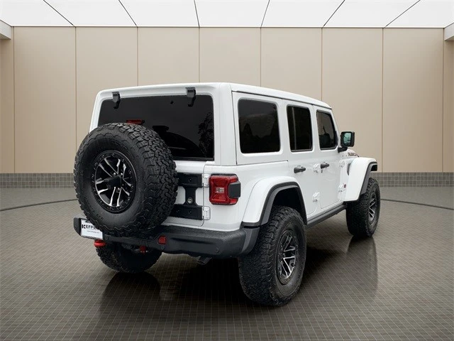 2026 Jeep JL Wrangler - Image 5 of 12