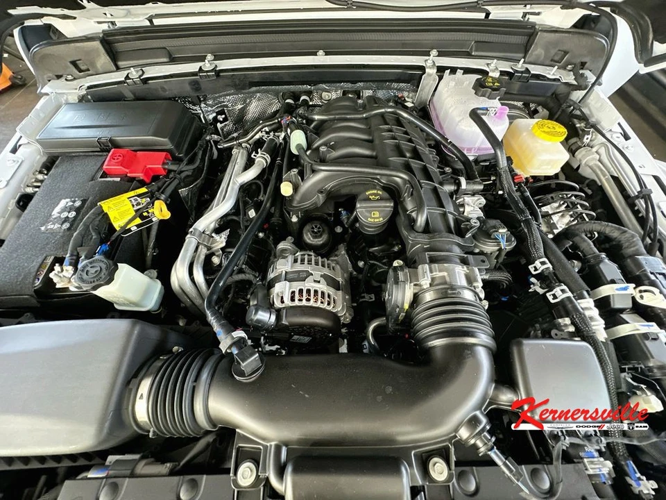 2026 Jeep JL Wrangler - Image 17 of 21