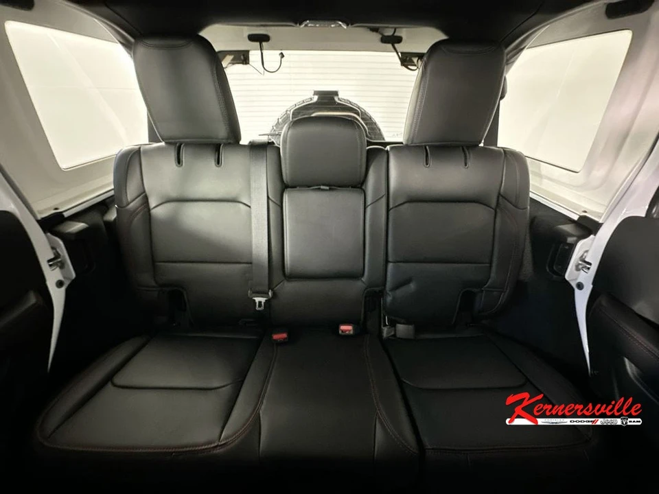 2026 Jeep JL Wrangler - Image 10 of 21