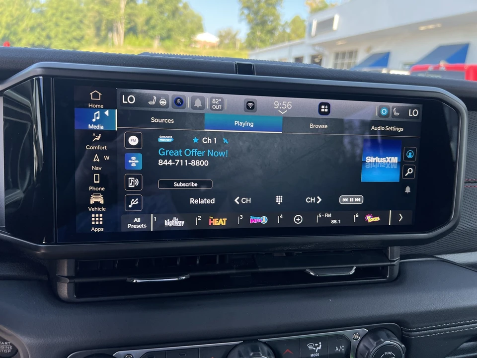 2026 Jeep JL Wrangler - Image 20 of 31