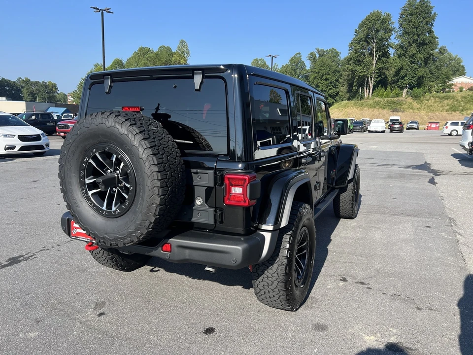2026 Jeep JL Wrangler - Image 3 of 31