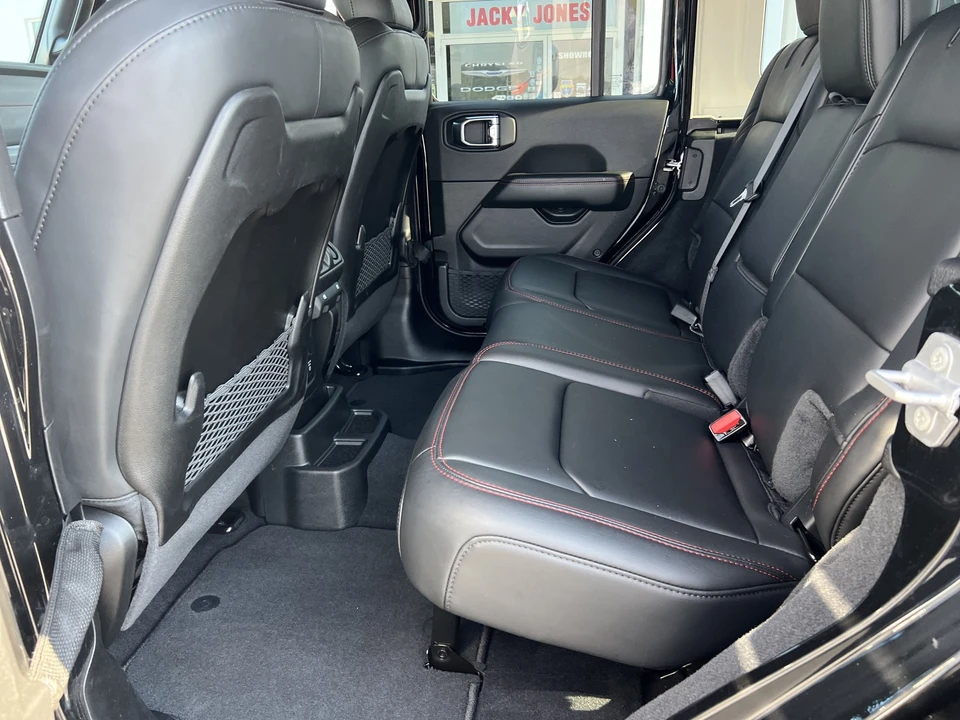 2026 Jeep JL Wrangler - Image 12 of 31