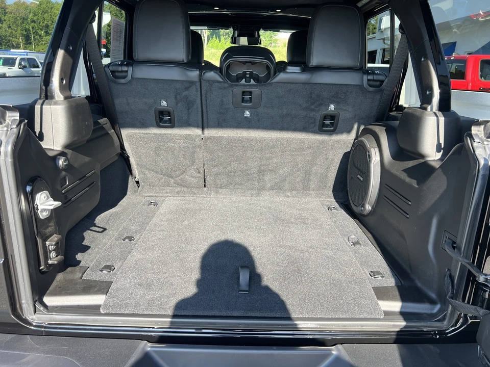 2026 Jeep JL Wrangler - Image 9 of 31