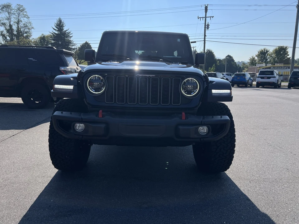 2026 Jeep JL Wrangler - Image 5 of 31