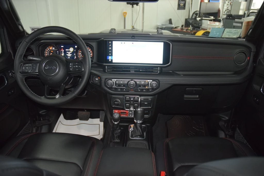 2026 Jeep JL Wrangler - Image 28 of 31