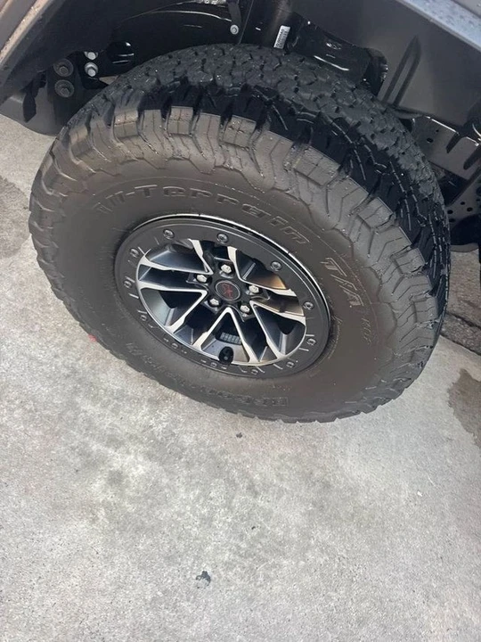 2026 Jeep JL Wrangler - Image 14 of 26