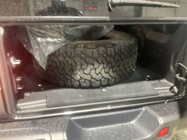 2026 Jeep JL Wrangler - Image 16 of 26