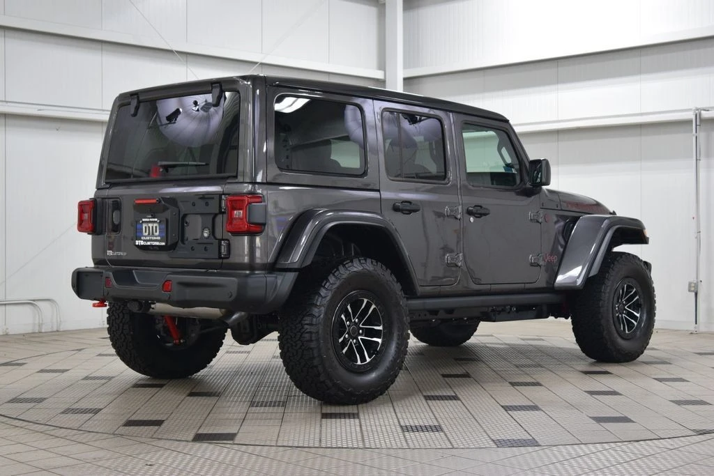 2026 Jeep JL Wrangler - Image 7 of 31