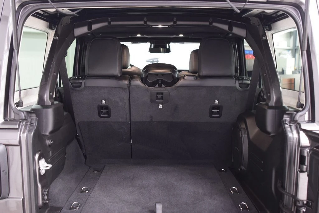 2026 Jeep JL Wrangler - Image 22 of 31