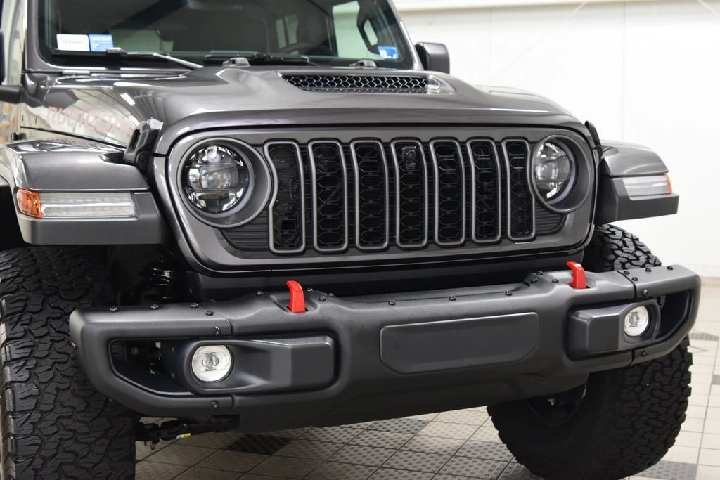 2026 Jeep JL Wrangler - Image 11 of 31
