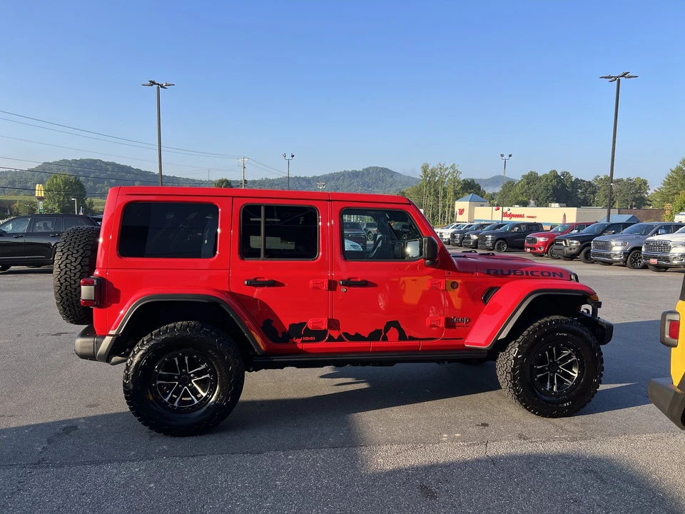 2026 Jeep JL Wrangler - Image 4 of 31