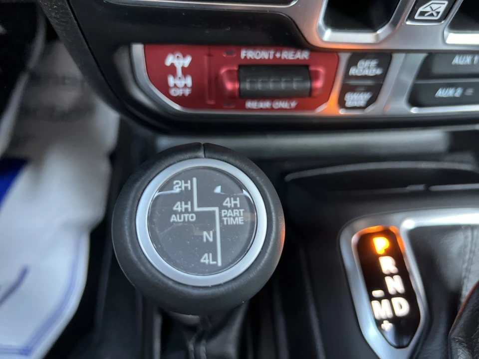 2026 Jeep JL Wrangler - Image 24 of 31
