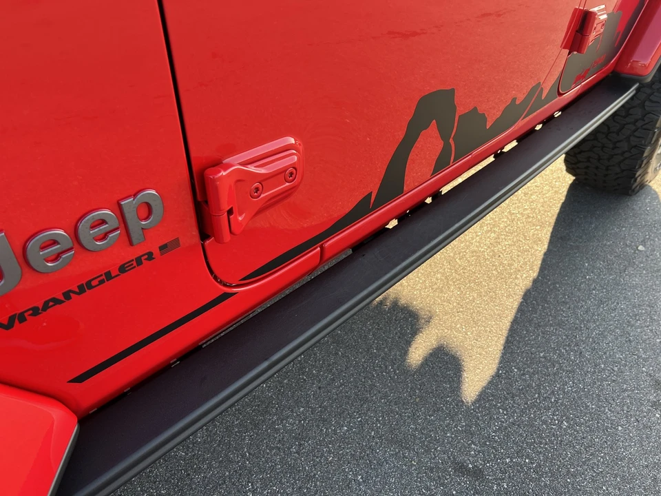 2026 Jeep JL Wrangler - Image 15 of 31