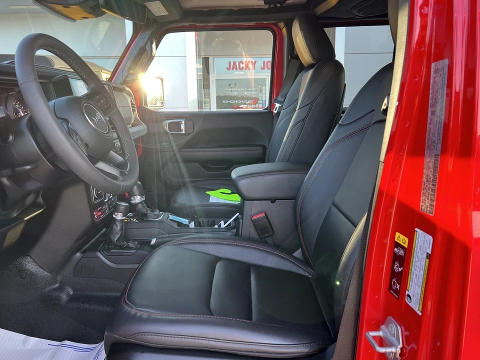 2026 Jeep JL Wrangler - Image 17 of 31