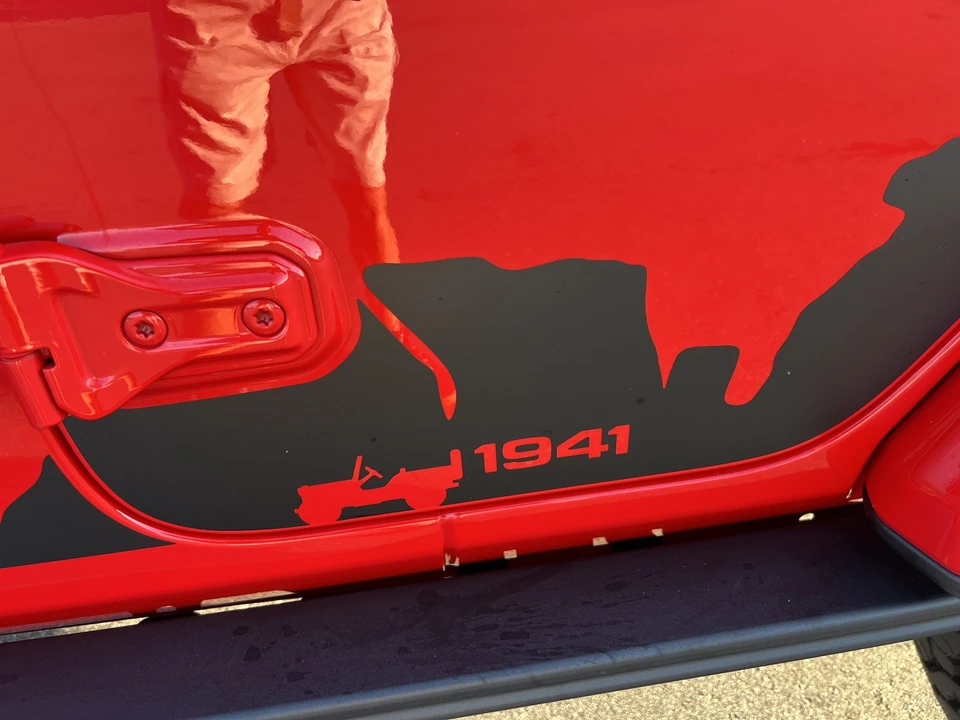 2026 Jeep JL Wrangler - Image 9 of 31