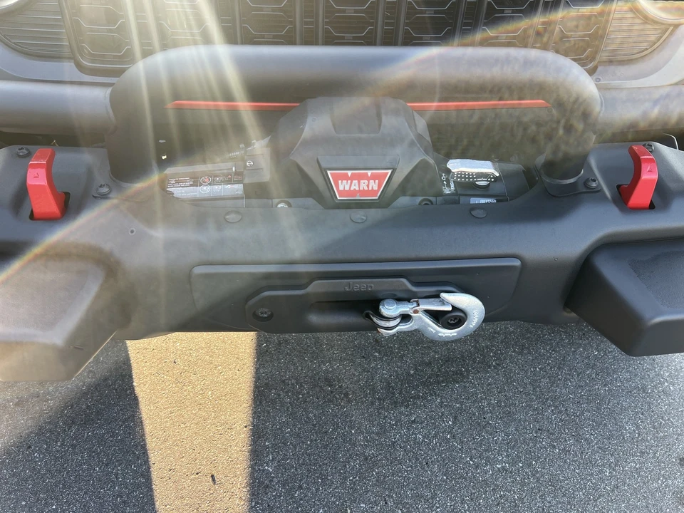 2026 Jeep JL Wrangler - Image 30 of 31