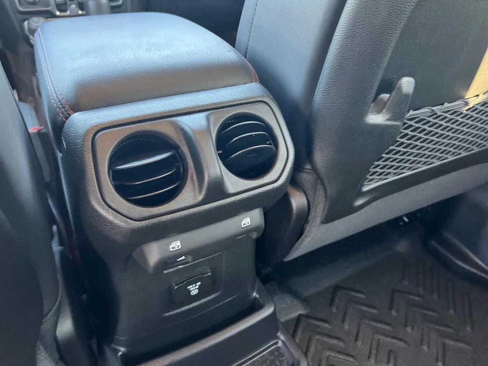 2026 Jeep JL Wrangler - Image 13 of 31