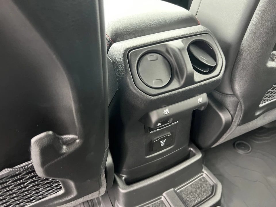 2026 Jeep JL Wrangler - Image 14 of 21