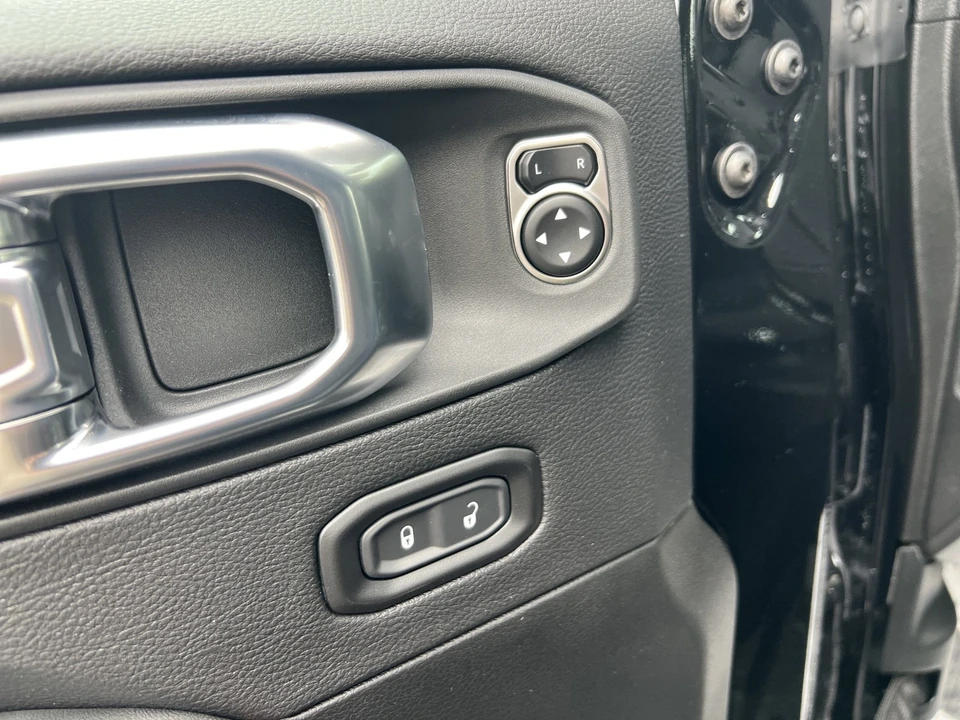 2026 Jeep JL Wrangler - Image 16 of 21