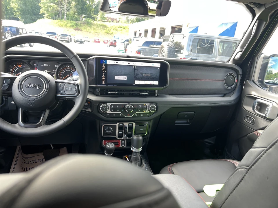 2026 Jeep JL Wrangler - Image 12 of 31