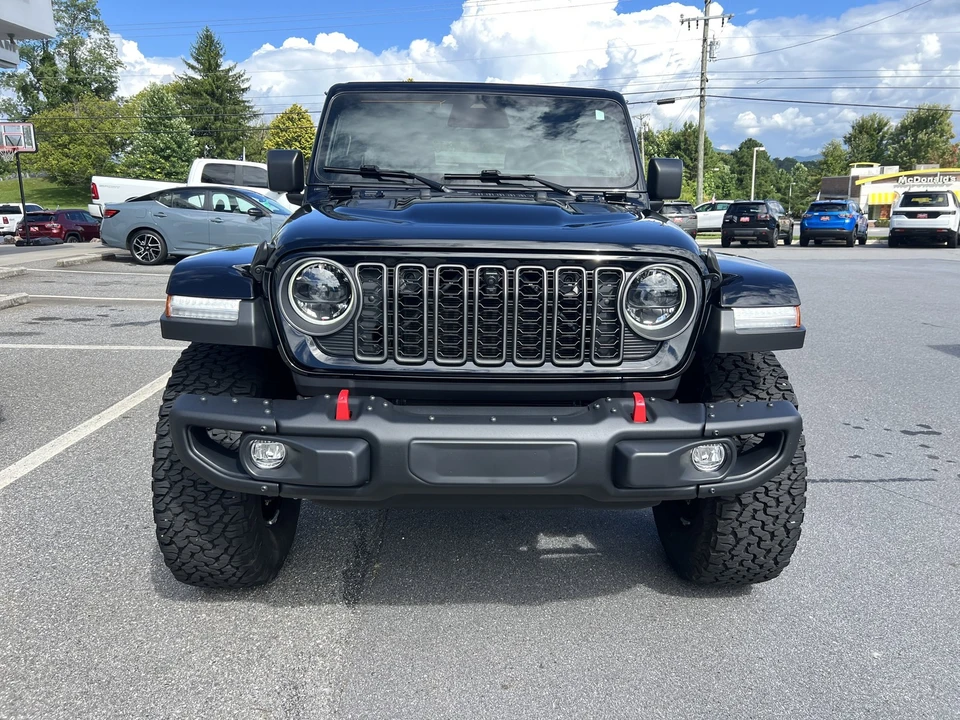 2026 Jeep JL Wrangler - Image 5 of 31