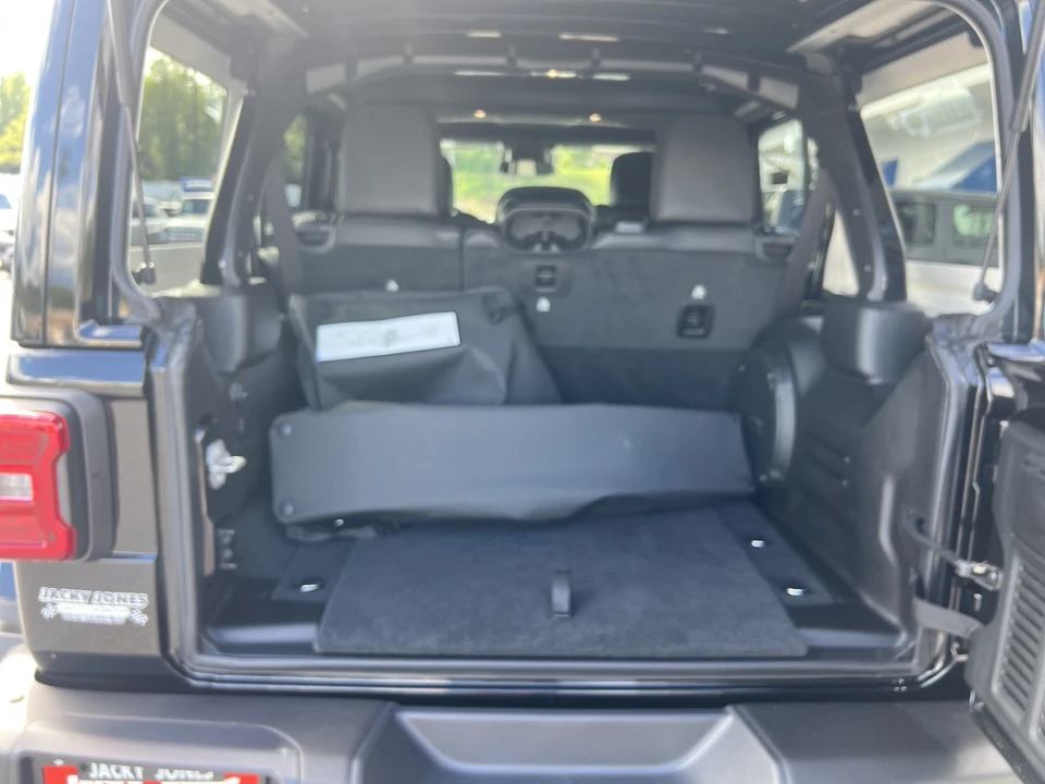 2026 Jeep JL Wrangler - Image 7 of 31