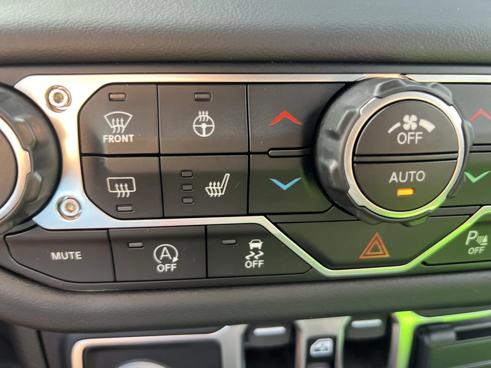 2026 Jeep JL Wrangler - Image 22 of 31