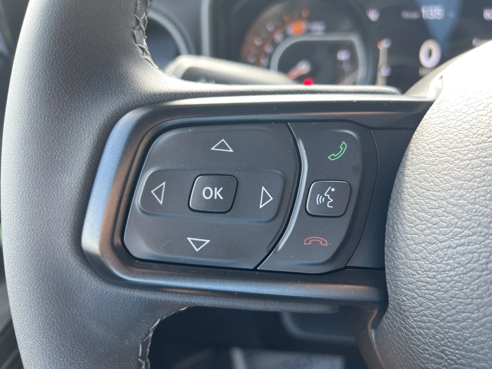 2026 Jeep JL Wrangler - Image 25 of 31