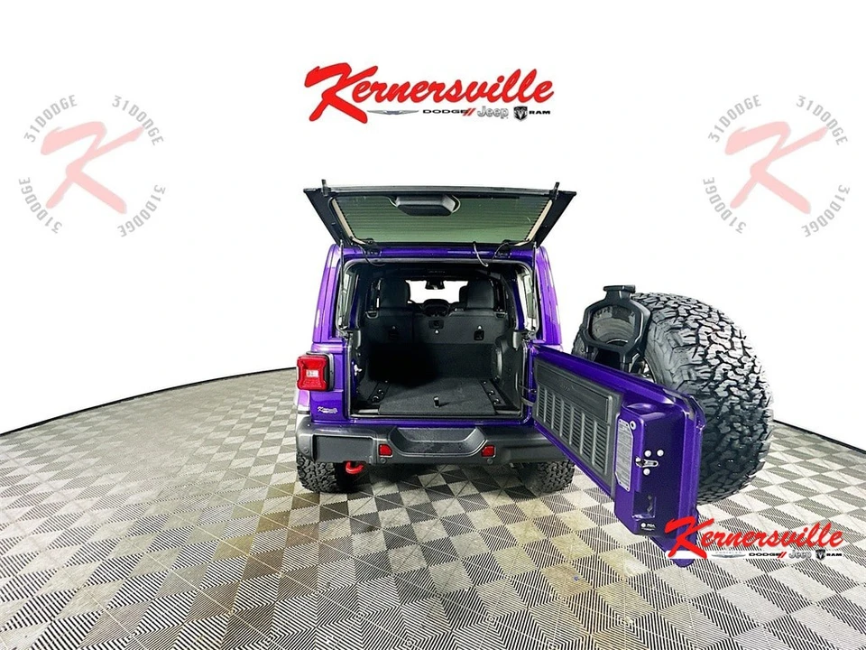 2026 Jeep JL Wrangler - Image 15 of 20