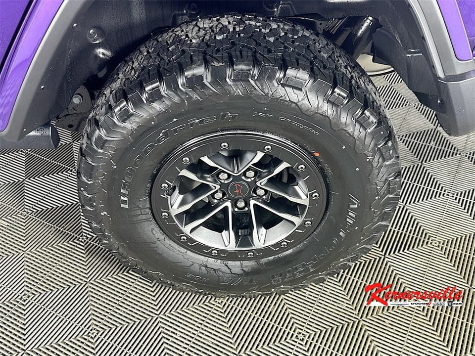 2026 Jeep JL Wrangler - Image 16 of 20