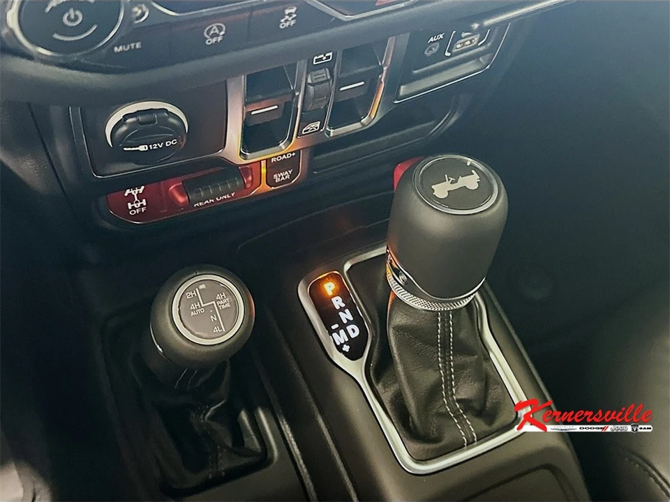2026 Jeep JL Wrangler - Image 12 of 20