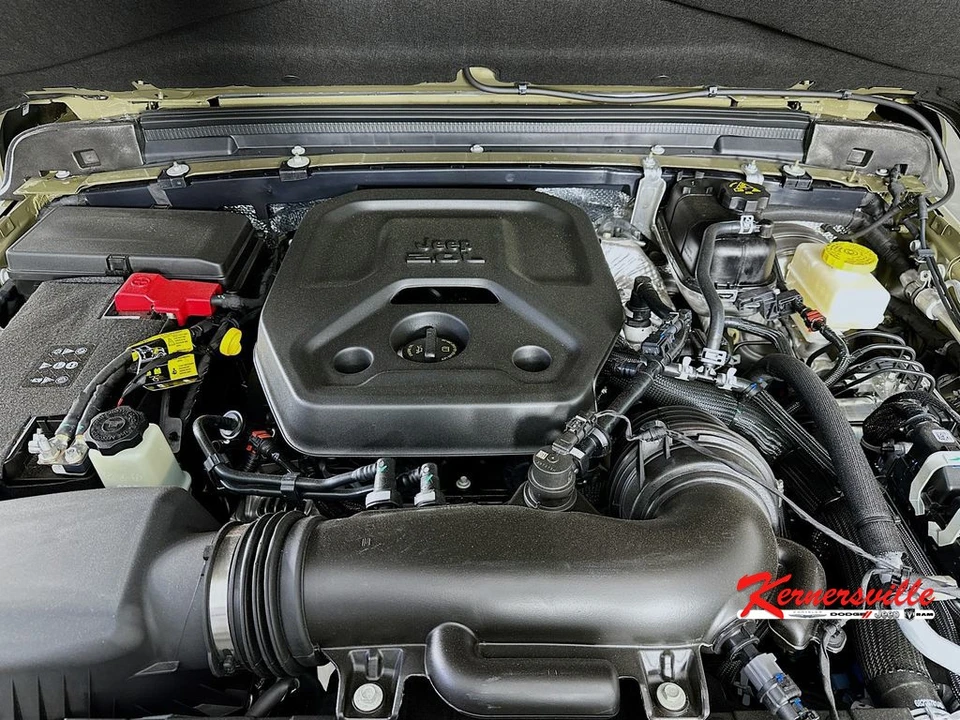 2026 Jeep JL Wrangler - Image 18 of 23