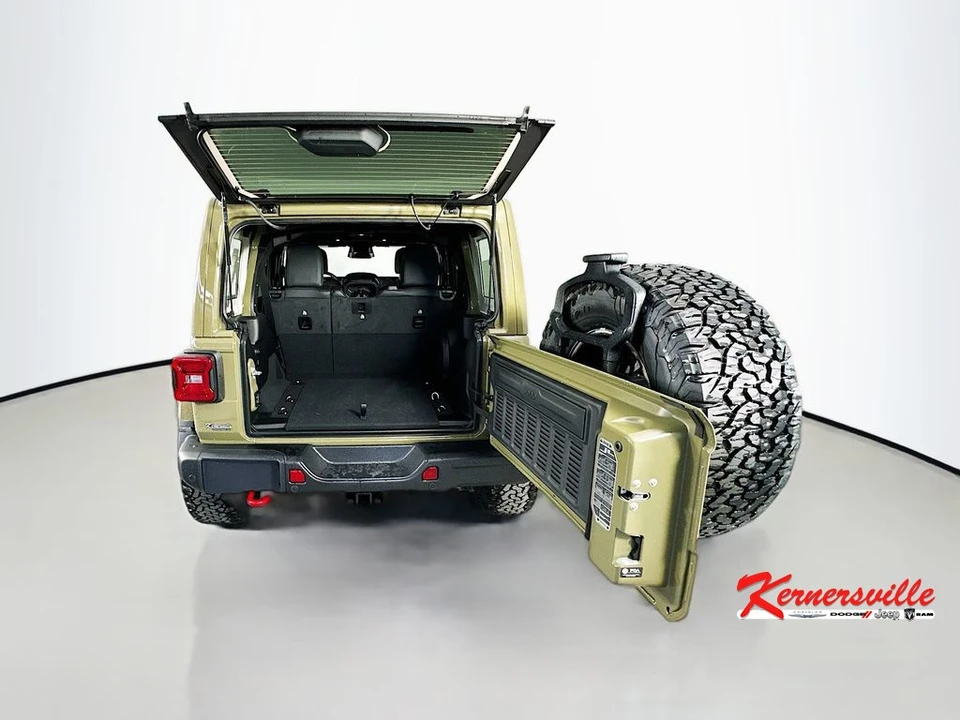 2026 Jeep JL Wrangler - Image 15 of 22
