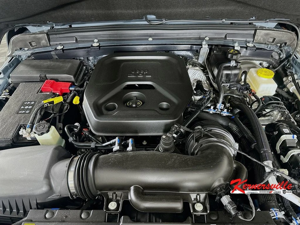 2026 Jeep JL Wrangler - Image 18 of 23