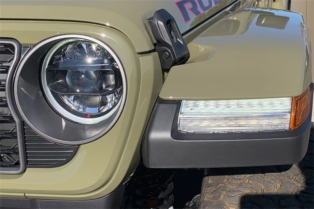 2026 Jeep JL Wrangler - Image 10 of 12