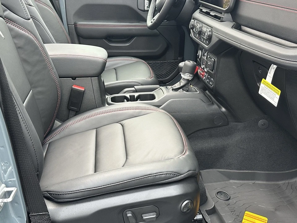 2026 Jeep JL Wrangler - Image 14 of 21