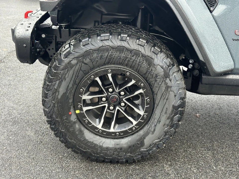 2026 Jeep JL Wrangler - Image 12 of 21